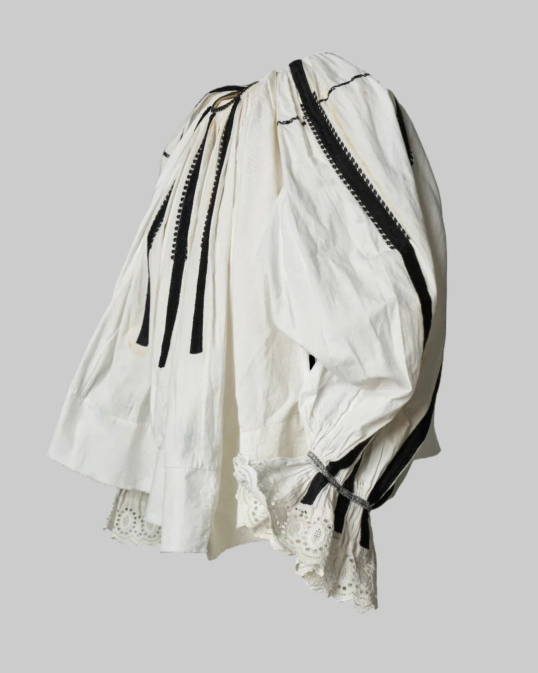 The Romanian Blouse Transylvania Sibiu - cca. 80 year old vintage find