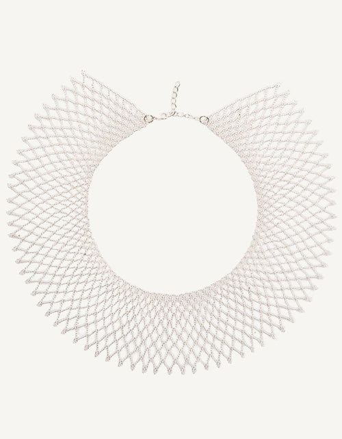 Decorative necklace with a fan-like design 