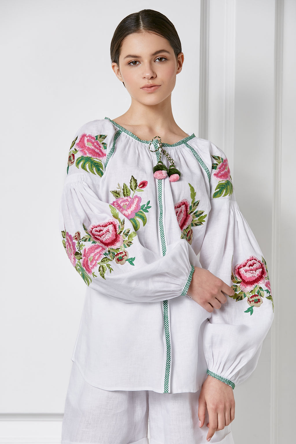 Floral Intricate Embroidery baloon sleeved blouse