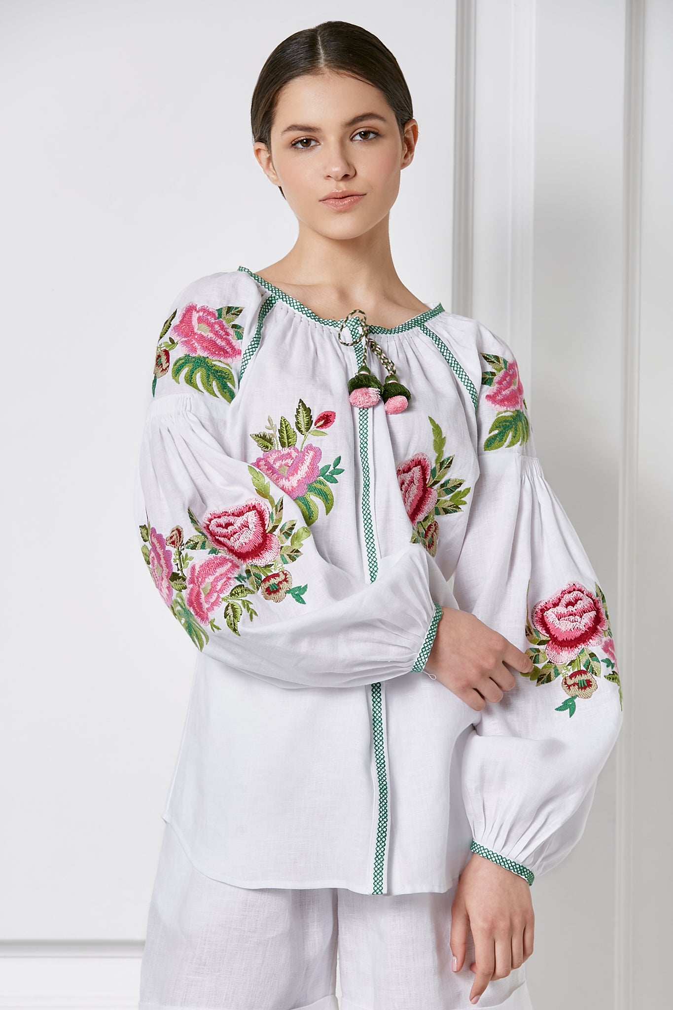 Floral Intricate Embroidery baloon sleeved blouse