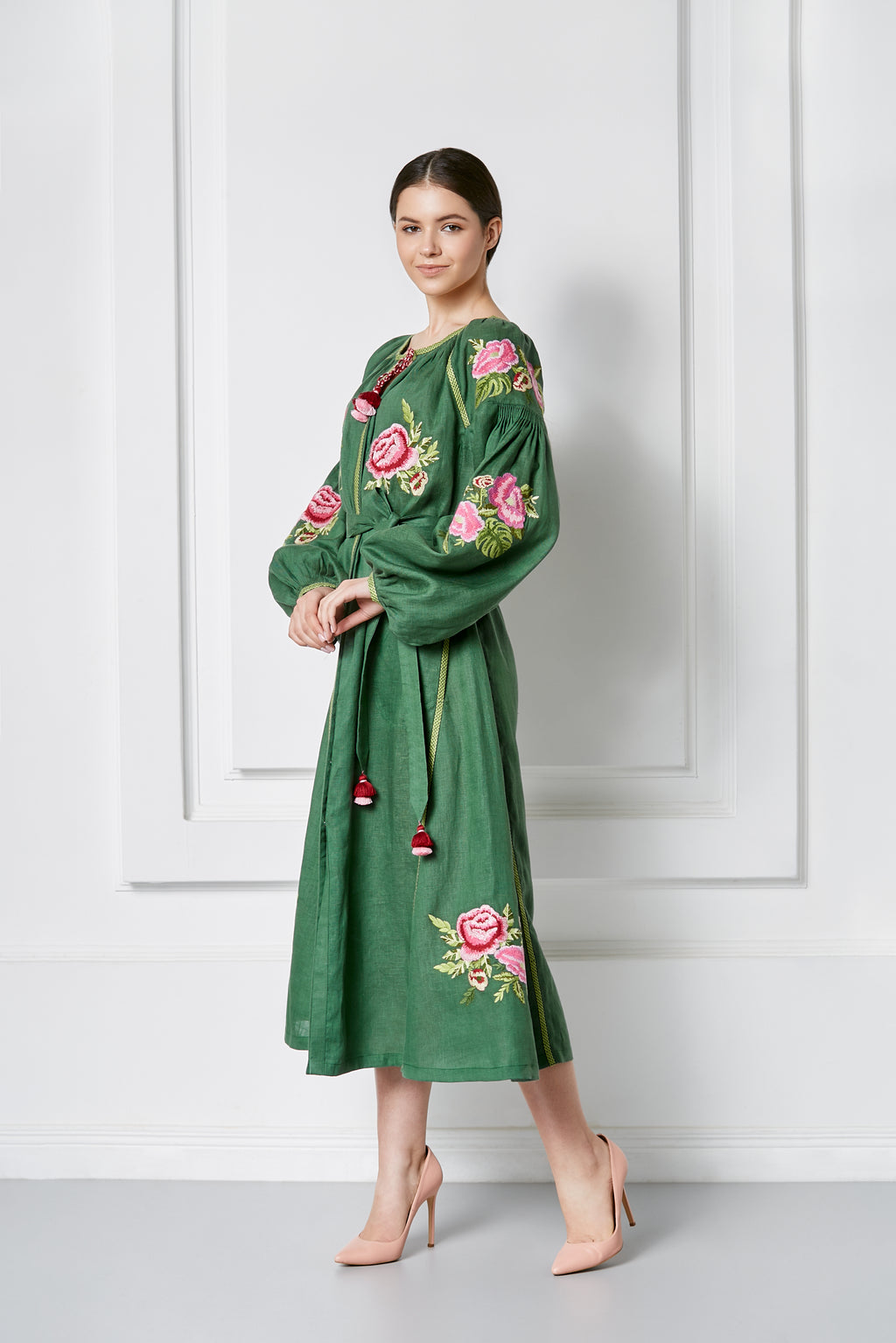 Embroidered floral dress Flora