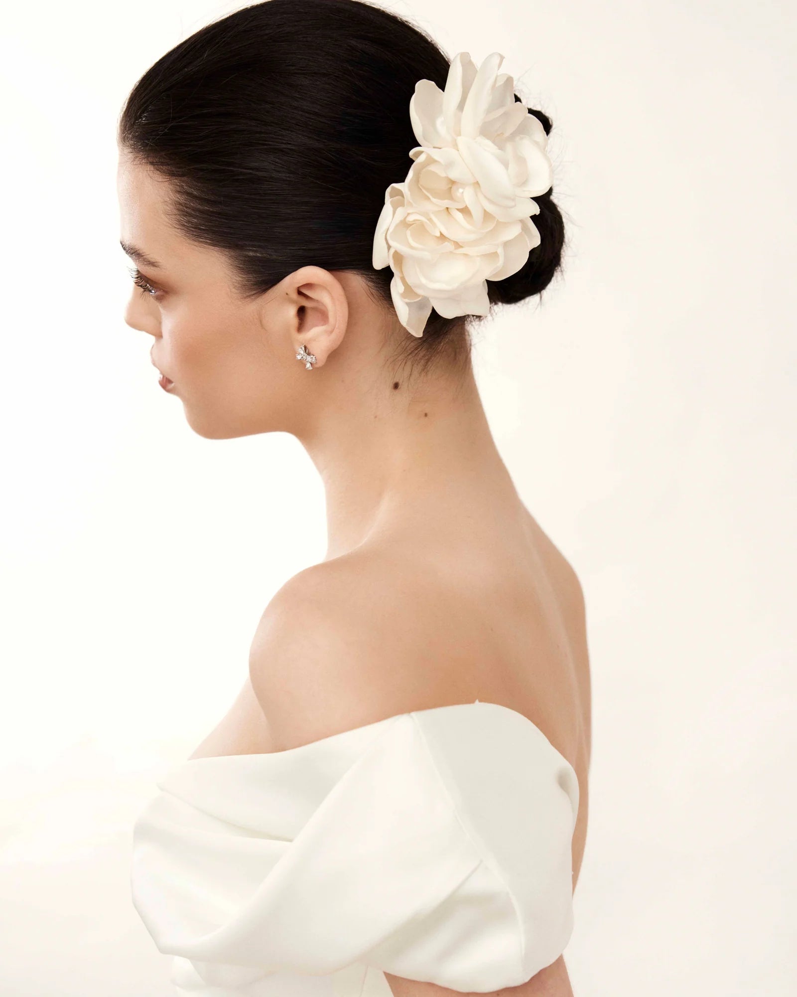 Flower hair accesory Amira in yvoire Katerini Mou
