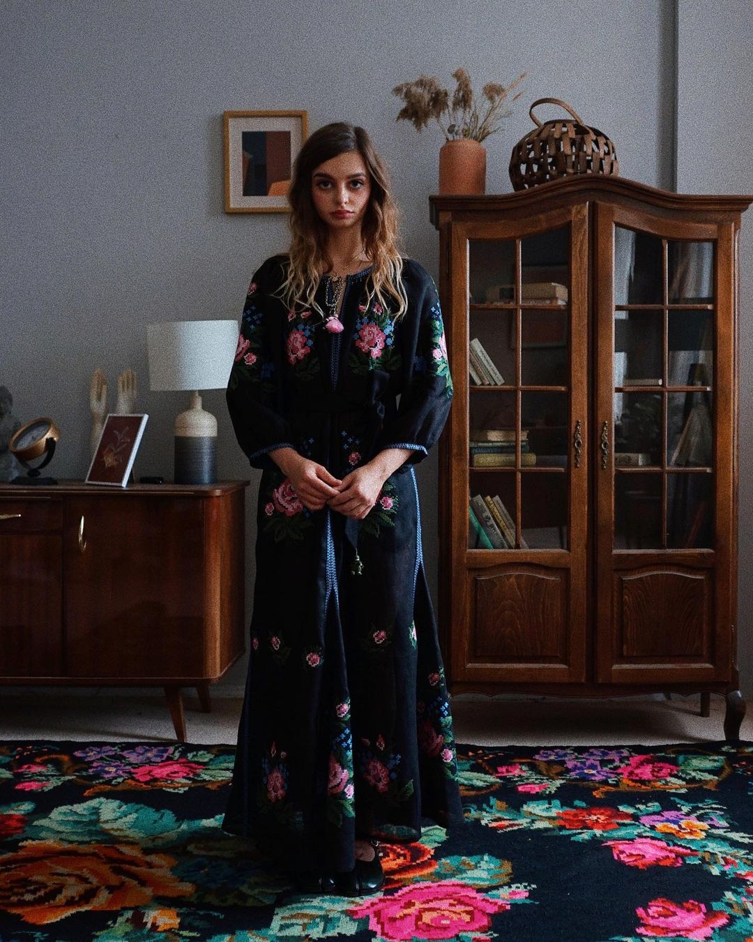 Evelyn Floral Embroidered Black Dress –