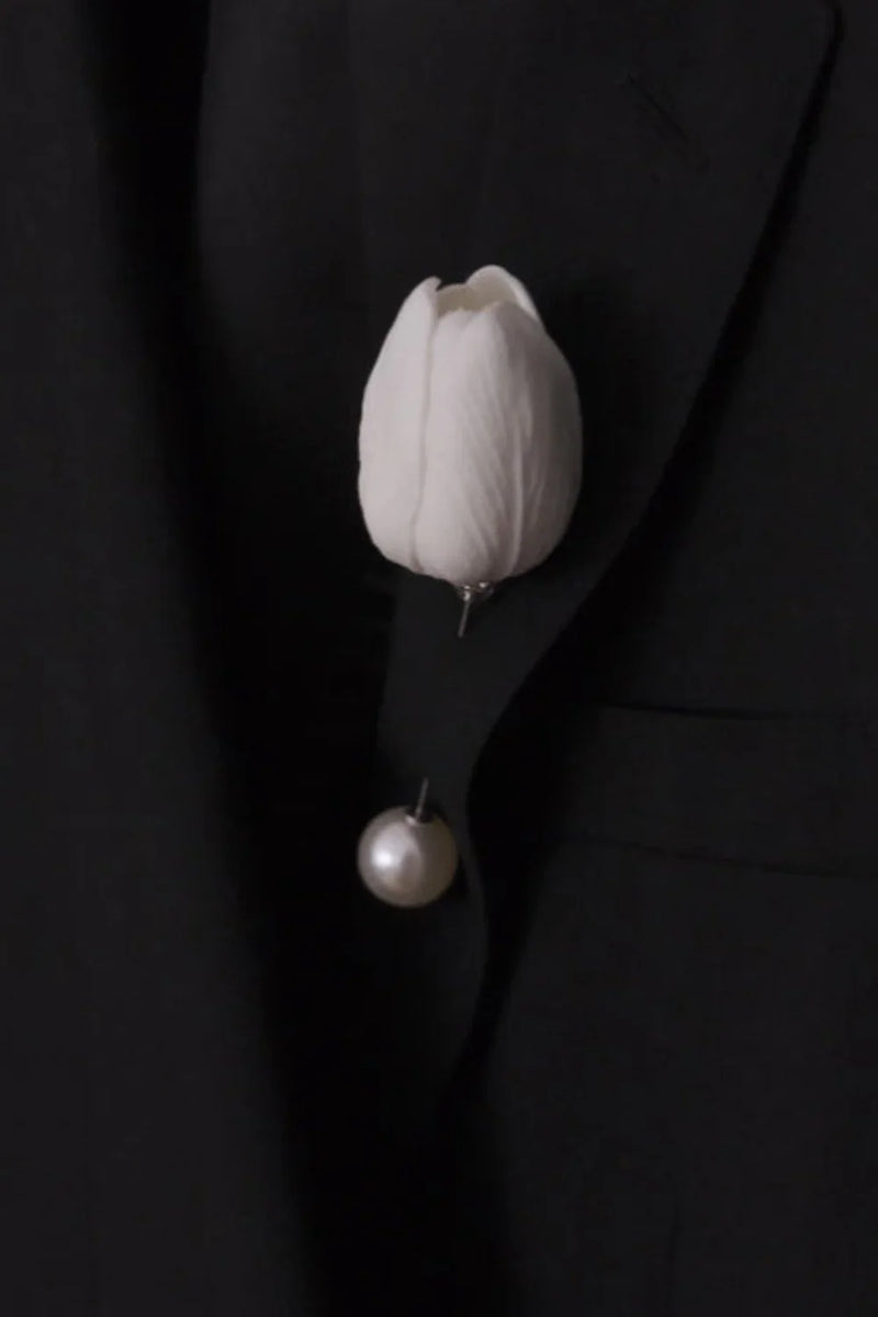 Katerini Mou, Brooch, white, linen, floral motif, handmade