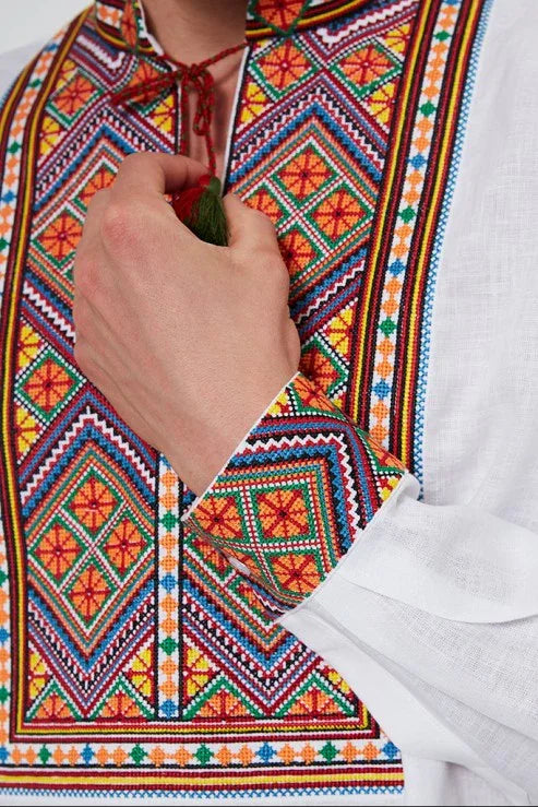 Foberini, Traditional embroidered men shirt, white, geometric motif, hand-embroidered – embroidery detail