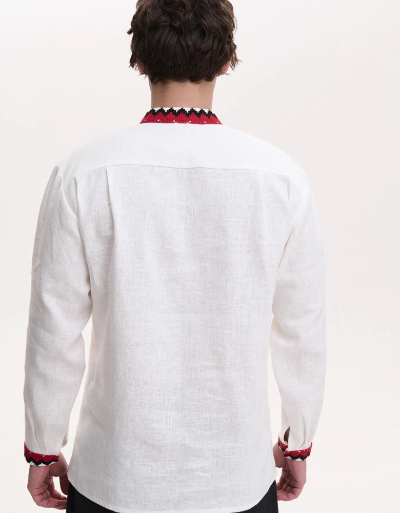 Natural fabric detail, Koza Dereza men's hand-embroidered shirt