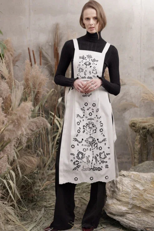 Foberini, Ukrainian vyshyvanka embroidered blouse, hand-embroidered – fabric detail